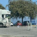 Άλλοι φέρνουν τουρίστες, δουλειές και εισόδημα κι άλλοι εμπόδια, νταλίκες και φορτηγά πλοία…